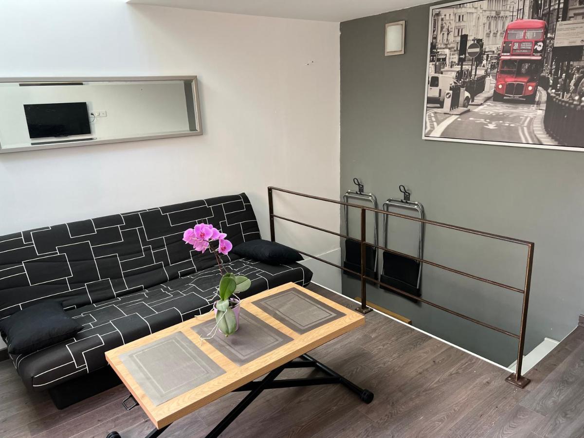 Charmante Maisonnette Au Coeur Du Village La Roque-d'Antheron Exteriör bild